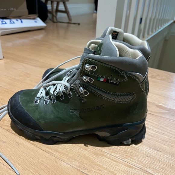 ZAMBERLAN VIOZ LUX GTX® RR WNS Hiking & Backpacking Boot Waxed Green - Picture 10 of 16